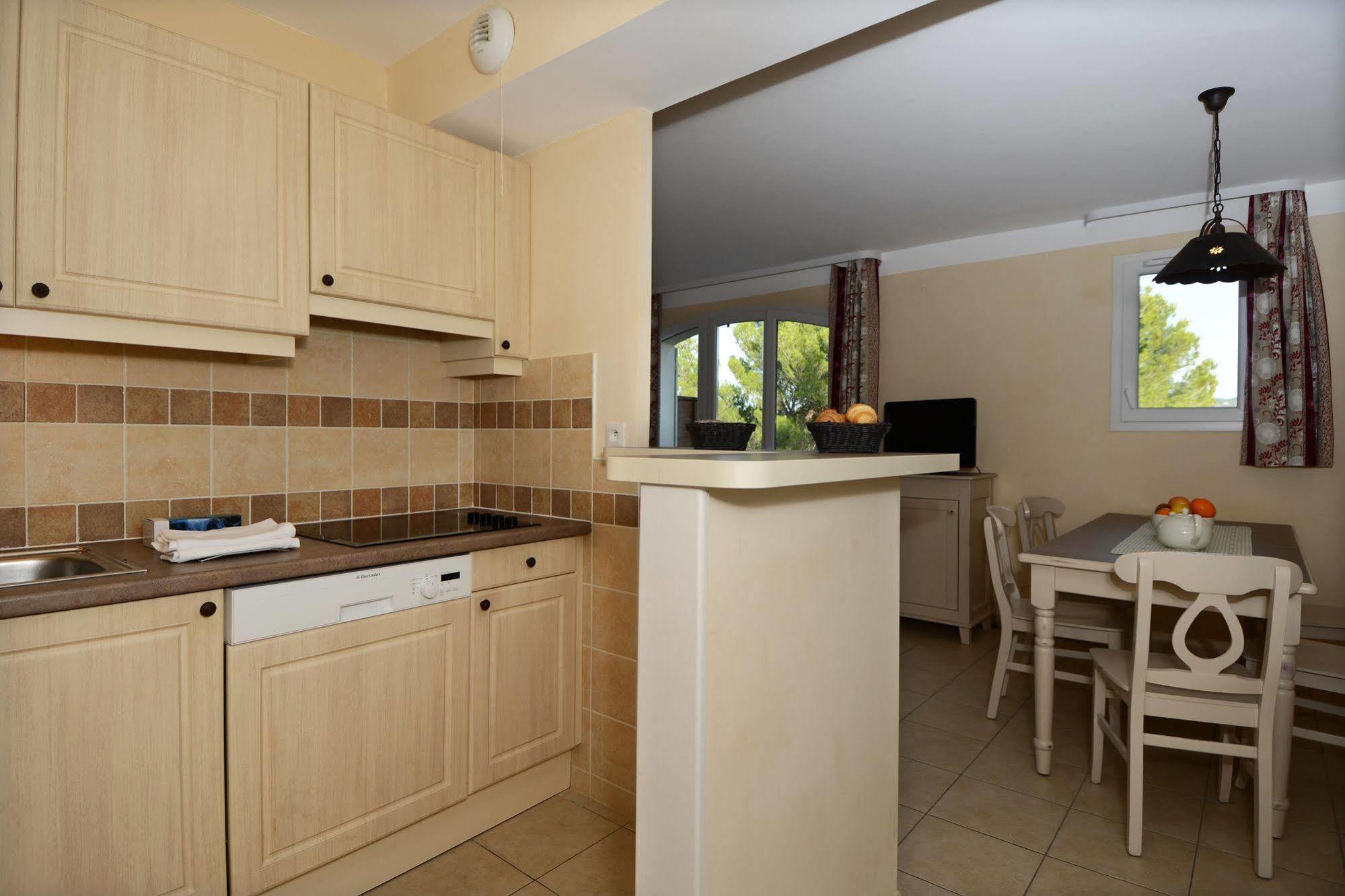 Residence Pierre & Vacances Les Coteaux De Pont-Royal مالمور المظهر الخارجي الصورة