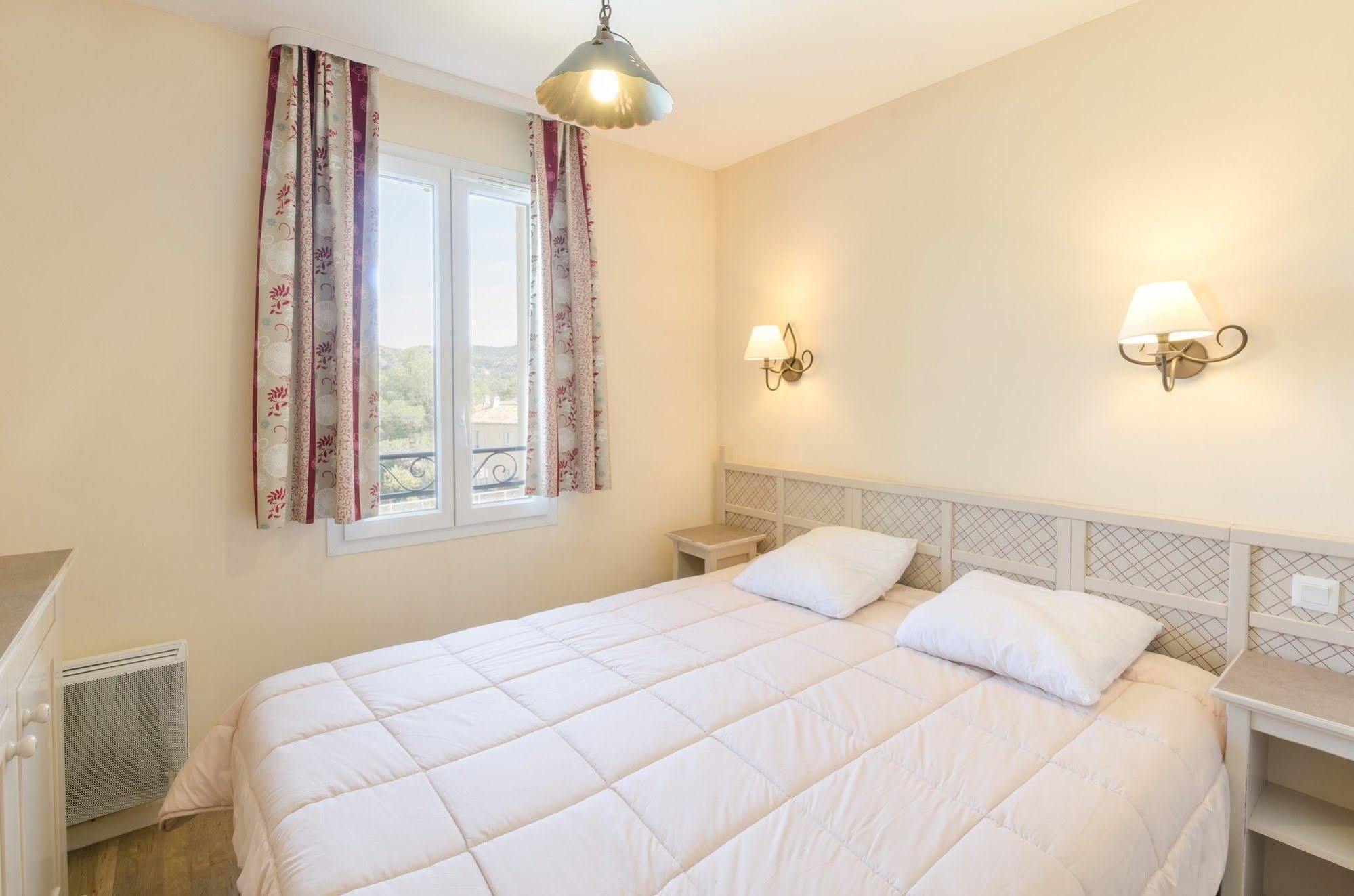 Residence Pierre & Vacances Les Coteaux De Pont-Royal مالمور المظهر الخارجي الصورة